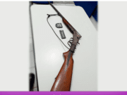 Homem caminhava em uma rua de Camapuã portando uma espingarda e acaba preso