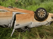 Sul-chapadense tem carro partido ao meio em grave acidente na GO-050