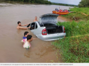 Perdido na cidade, motorista cai com carro no Rio Taquari