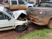 Gol colide contra Fiat Strada estacionada em Chapadão do Sul