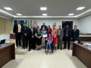 Câmara de vereadores de Costa Rica concede Moção de Reconhecimento a servidora Idevanilce Nogueira