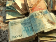 Irmãos encontram ‘herança’ de 32 milhões em Cruzados após morte do pai