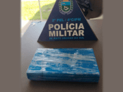 Jovem é detido em ônibus na cidade de Costa Rica portando um tablete de cocaína