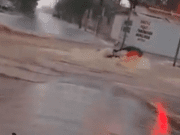 Motociclista desaparece em enxurrada na cidade de Mineiros