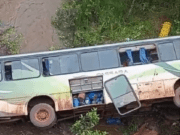 Ônibus cai de ponte entre Camapuã e Figueirão, na região da Pontinha do Coxo