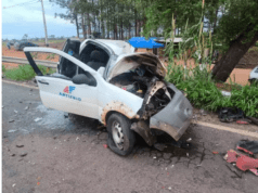 Batida frontal entre carreta e picape deixa dois mortos em Paranaíba