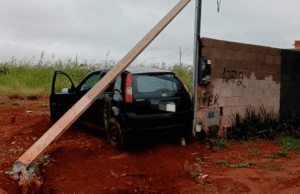 Mulher sofre traumatismo craniano grave em acidente de trânsito em Chapadão do Sul