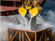 Crise global dos fertilizantes acende alerta no Brasil e eleva risco de desabastecimento