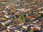 Mulher sofre grave acidente em Cassilândia após ser atacada por cães enquanto andava de bicicleta elétrica