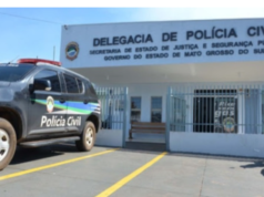 Homem é preso pela Polícia Civil após danificar luminária pública e agredir a sua mulher em Costa Rica