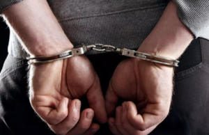 Polícia localiza passageiro procurado pela Justiça durante fiscalização em Paraíso das Águas