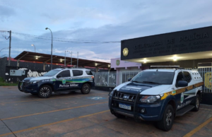 Adolescente de 17 anos é encaminhado à delegacia após causar acidente em Costa Rica