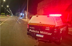 Adolescente é apreendido pela PM após provocar acidente com carro em Costa Rica